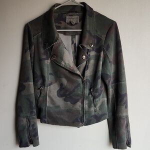 Stylish Camouflage Utility Jacket